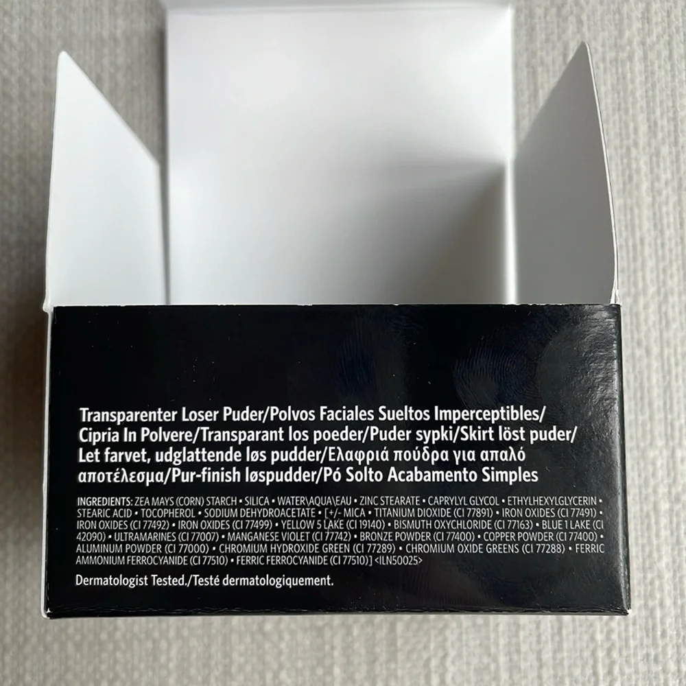 Bobbi brown SHEER FINISH LOOSE POWDER - pale yellow
